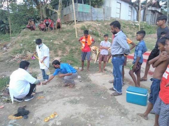 Pollution Control Board tests Howrah river water quality ahead of Durga idols' Immersion day Pollution Control Board tests Howrah river water quality ahead of Durga idols' Immersion day